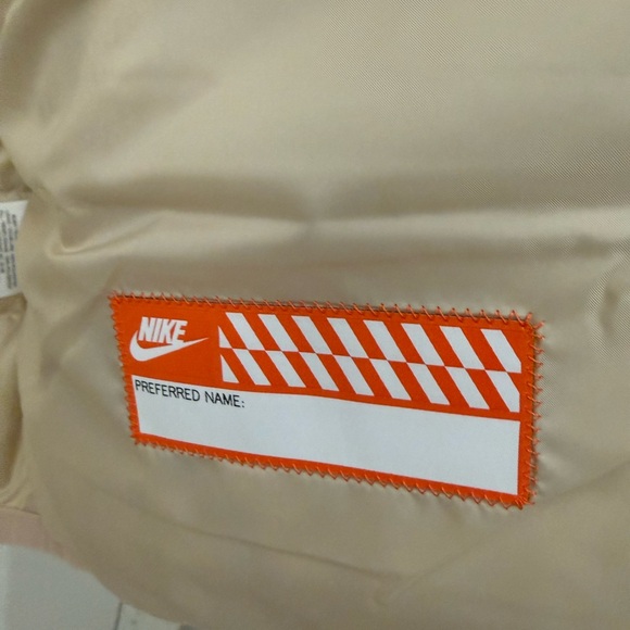 Nike Kids Loose hooded  Puffer Jacket size XL new - Picture 8 of 12